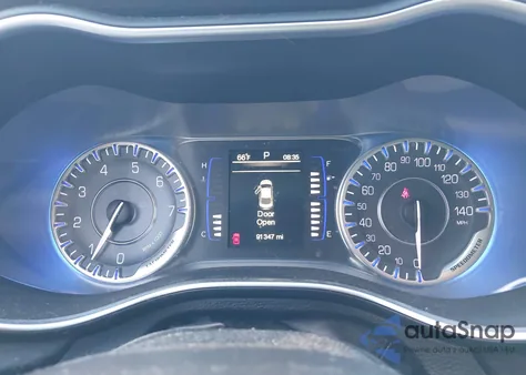 2015 Chrysler 200 Limited z USA, uszkodzony, nr VIN 1C3CCCABXFN567693